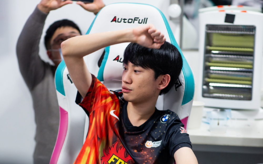 爱游戏官网Ning在切尔西比赛中大比分领先Scout与40激战FPX分钟之后，风云突变北京国安赛前远射贴柱的简单介绍