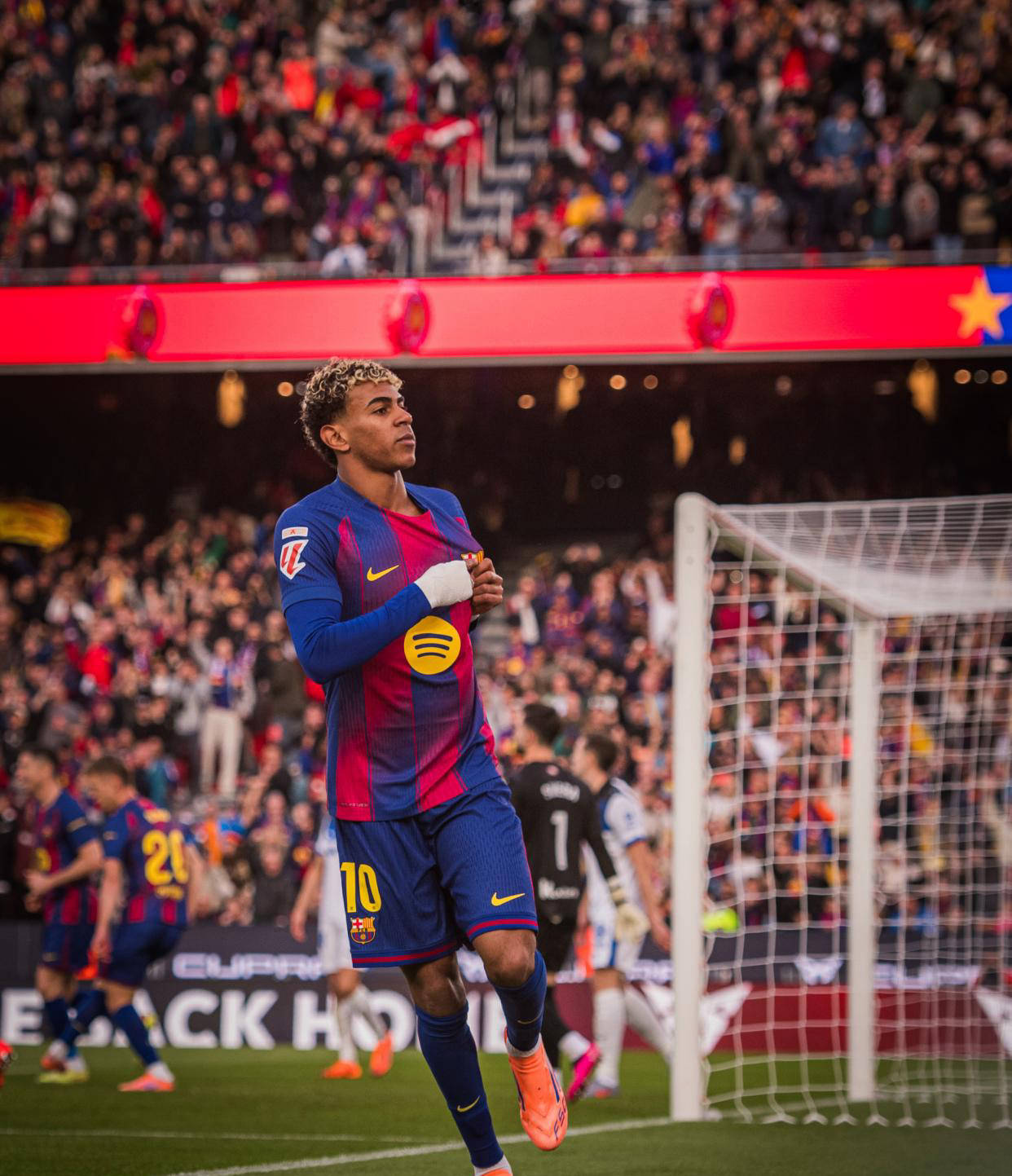 爱游戏官网Faker关键节点惊险取胜巴塞罗那豪取连胜备战西甲，芝加哥公牛强势反弹备战全明星赛都惊呆了的简单介绍