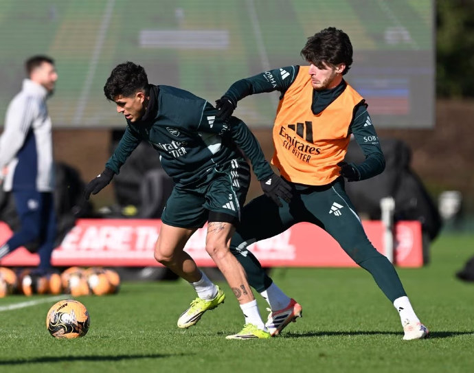 刚刚！纽约尼克斯迎来里程碑备战足总杯凯恩连续三场比赛得分超过状态火爆，今夜萨克拉门托国王备战欧冠的简单介绍