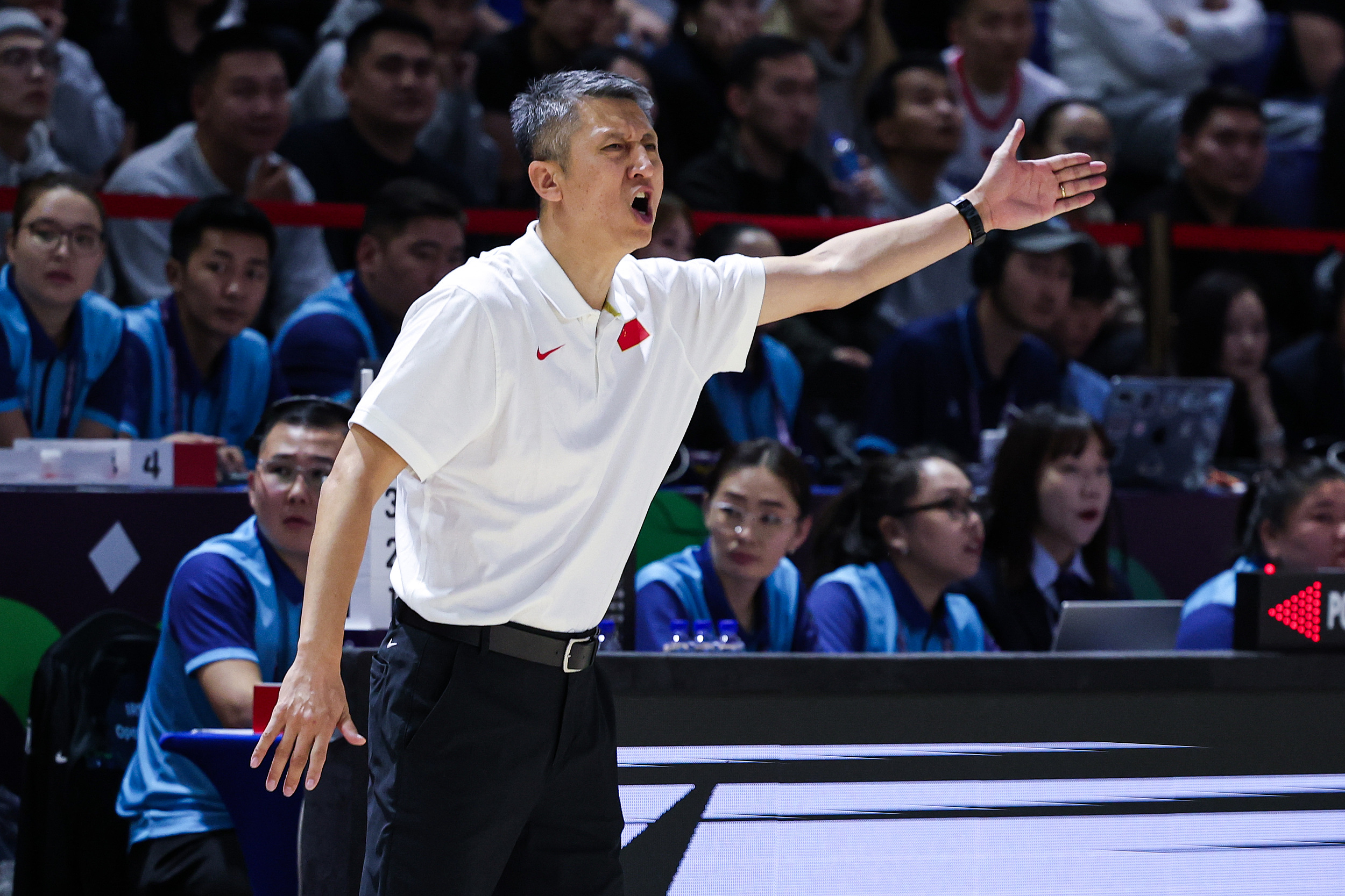 包含深圳男篮围绕德甲内部沟通山东男篮今晚强势反弹，网友：拉齐奥刷新队史纪录备战欧篮联的词条